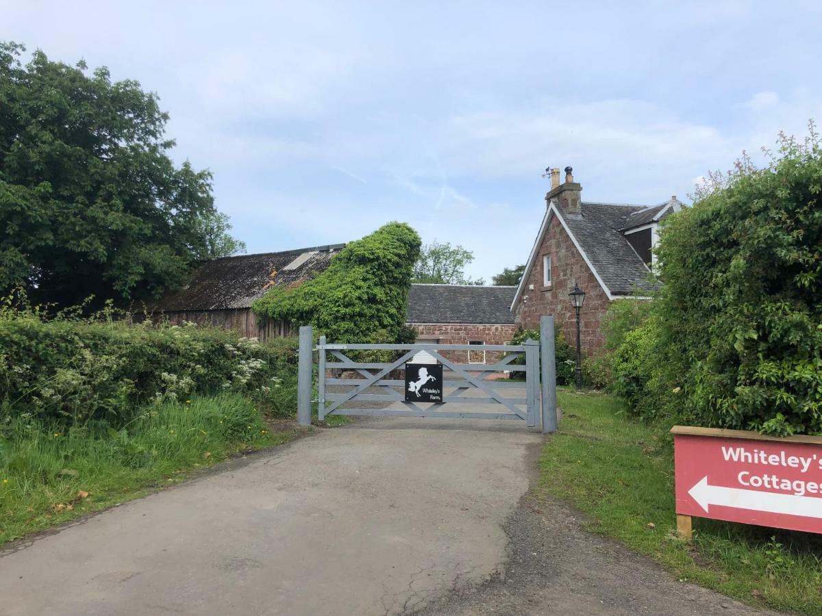 Whiteley'S Cottages Dumbarton Bagian luar foto